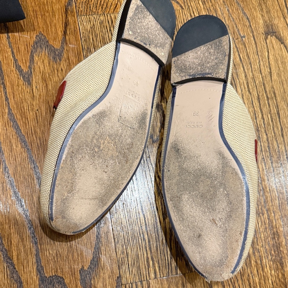 Gucci Women's Beige and Red Mules - Picture 4 of 4
